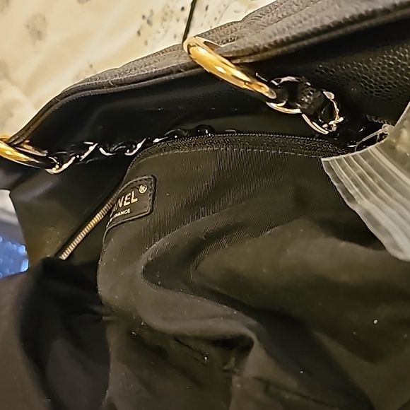 Authentic chanel bag - Picture 4 of 5
